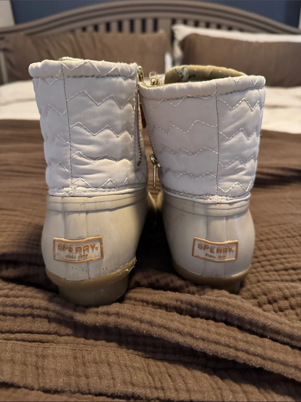 Sperry Quilted Beige Duck Boots with Tan Laces W7.5